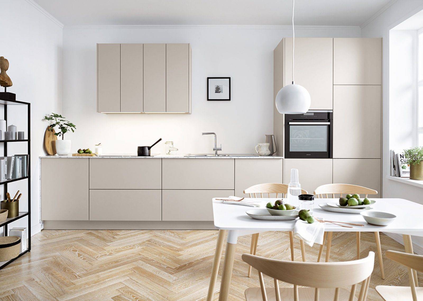 Schuller Modern Handleless Kitchen | Square Kitchens at Ponsford, Sheffield