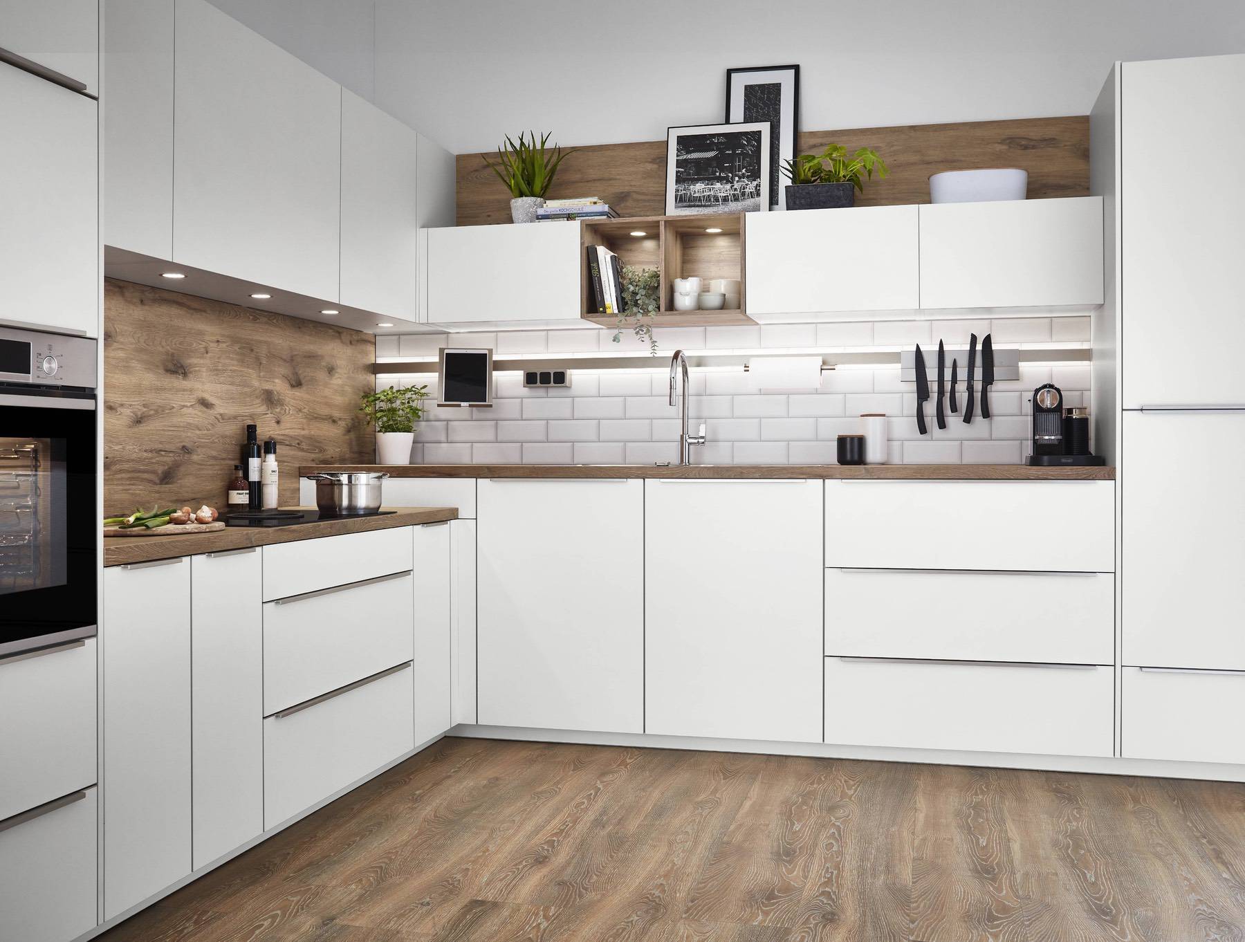 Nobilia Light Tile Splashback | Square Kitchens at Ponsford, Sheffield